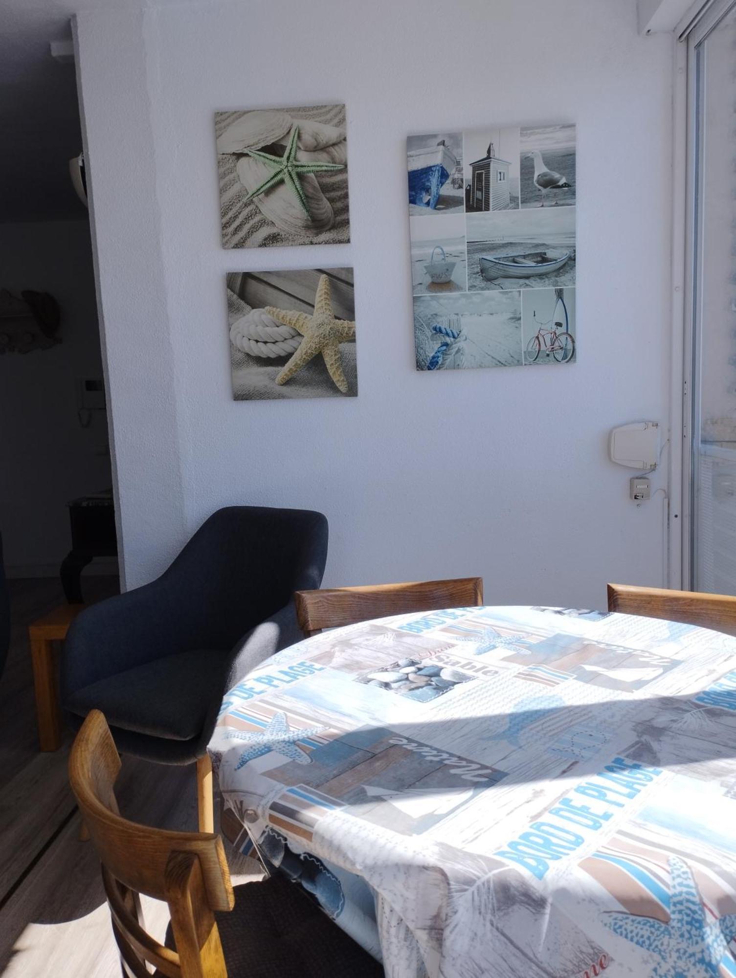 Grandpa Beach House Alicante Bagian luar foto