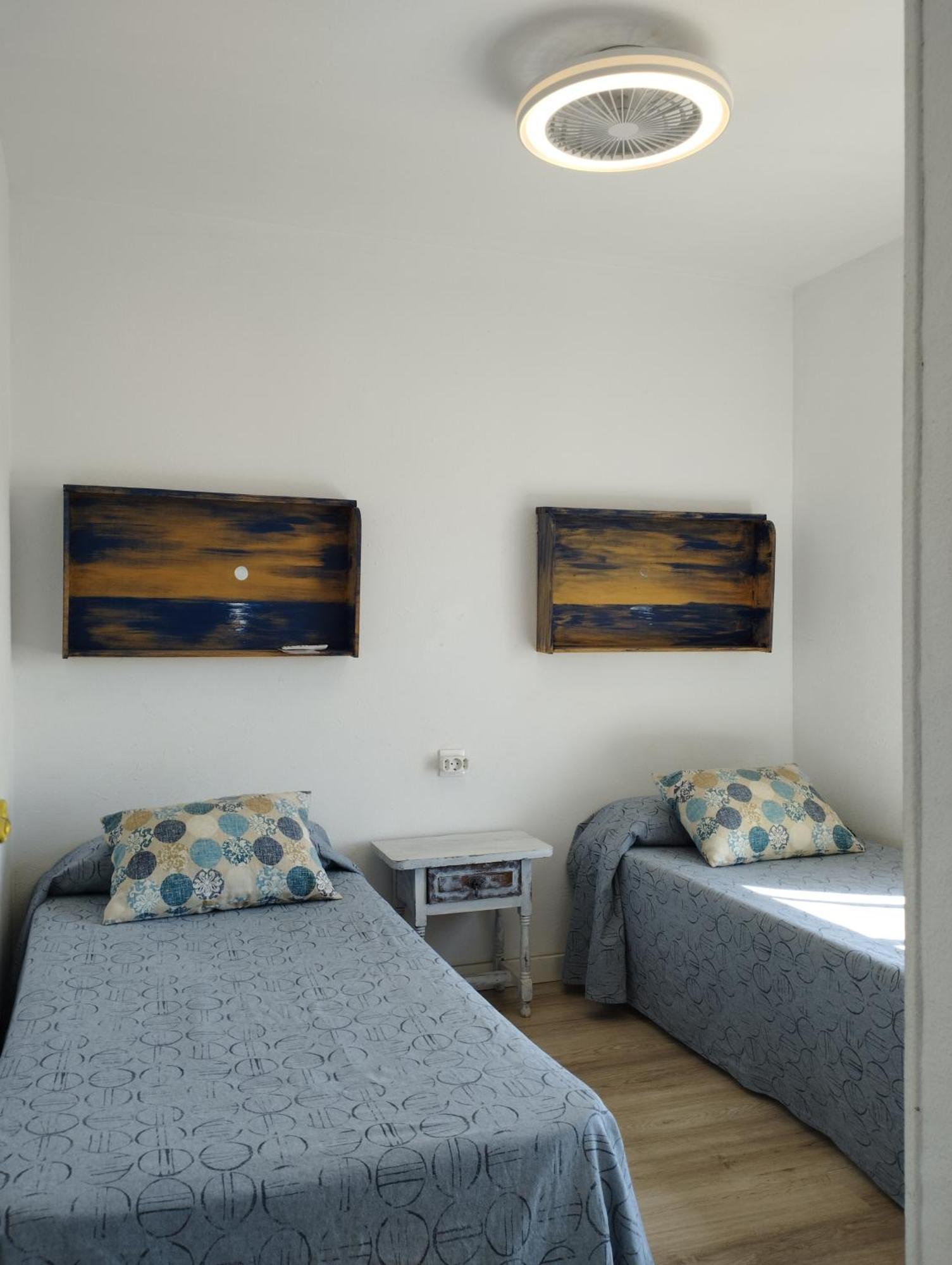 Grandpa Beach House Alicante Bagian luar foto
