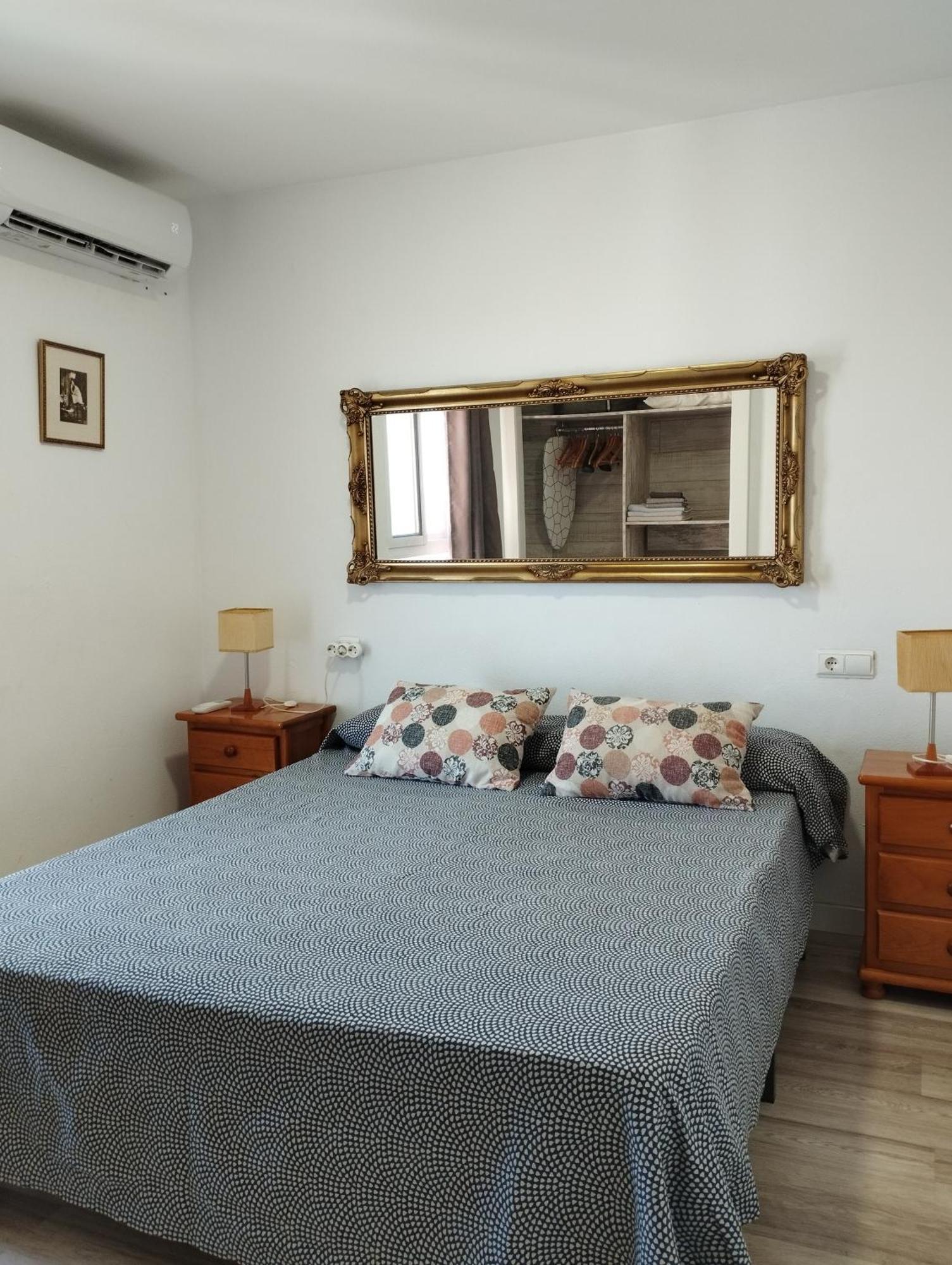 Grandpa Beach House Alicante Bagian luar foto