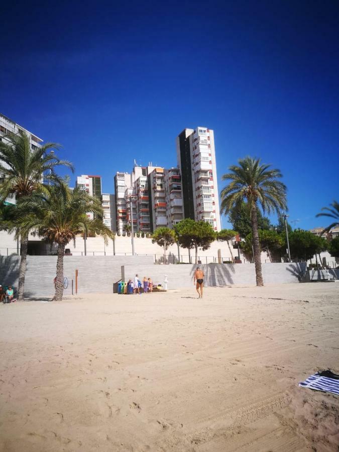 Grandpa Beach House Alicante Bagian luar foto